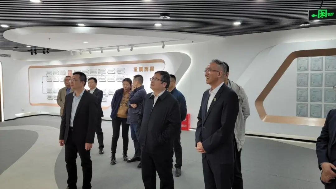 農(nóng)業(yè)農(nóng)村部科技發(fā)展中心主任楊禮勝一行蒞臨豐農(nóng)控股指導(dǎo)工作