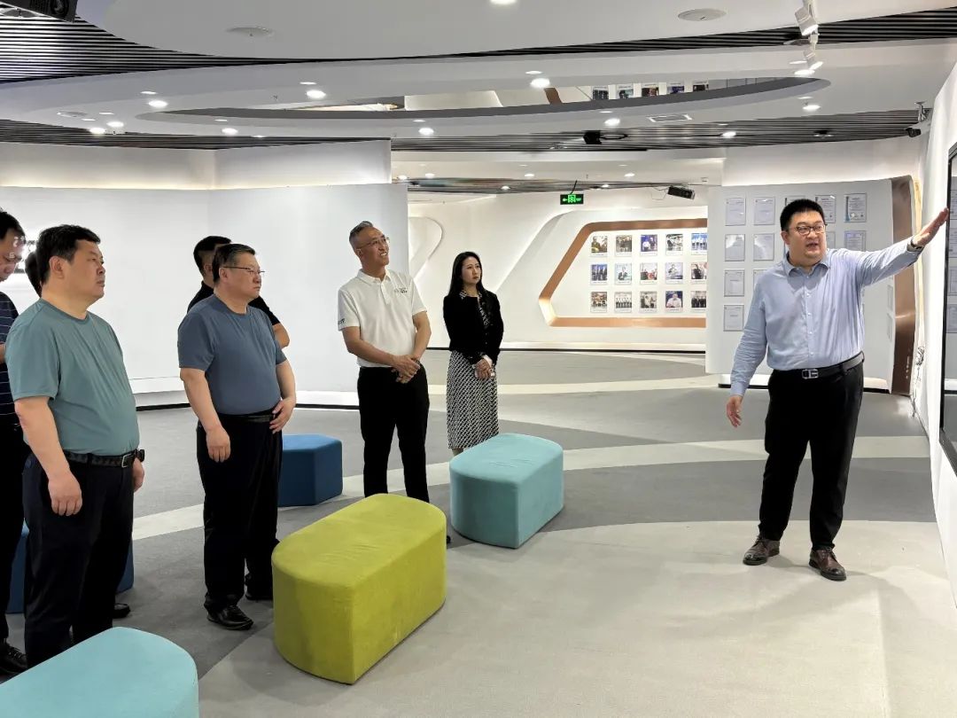 榆林市副市長沈效功一行到訪豐農(nóng)控股考察交流